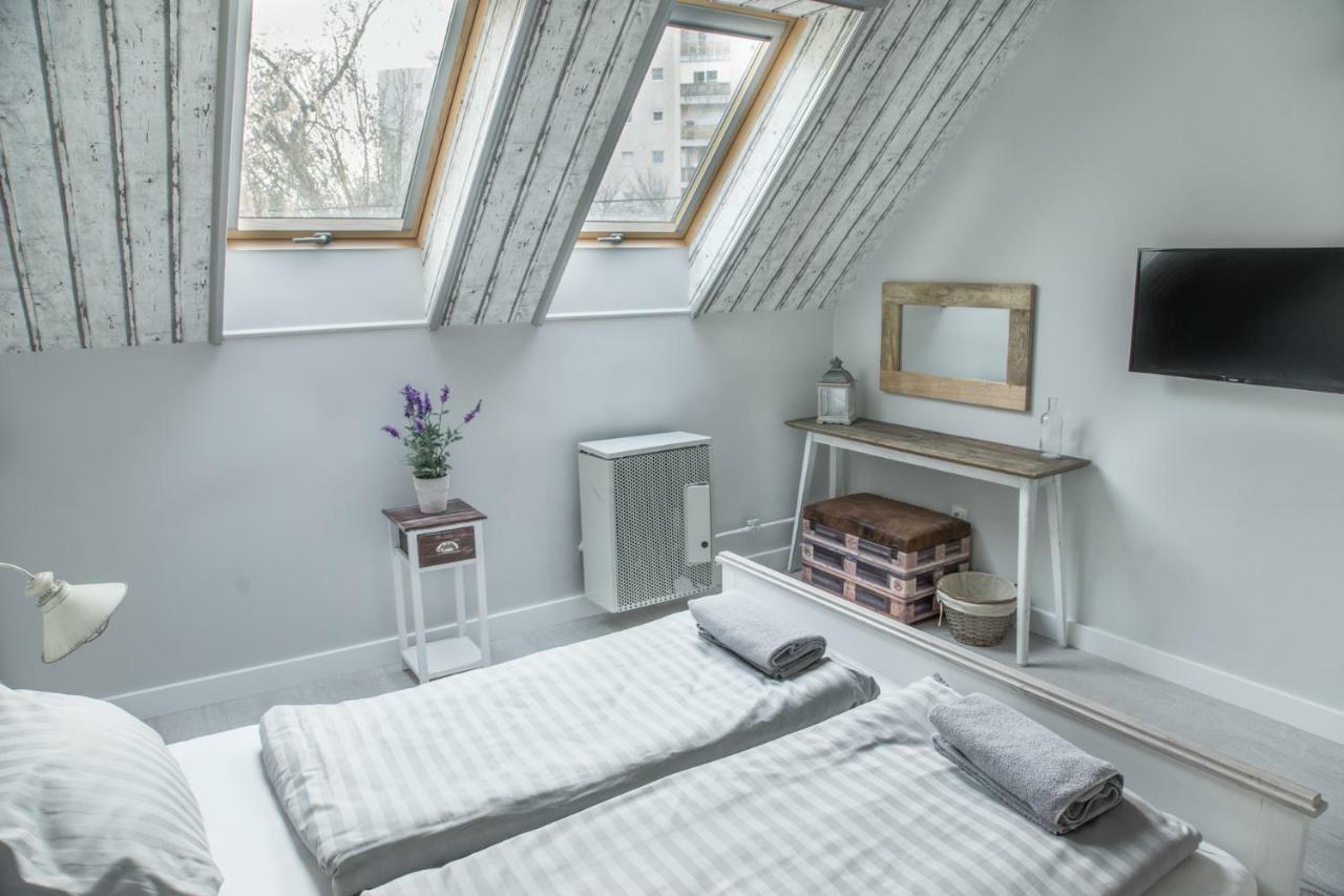 エゲルFarmhouse Apartmanアパートメント エクステリア 写真